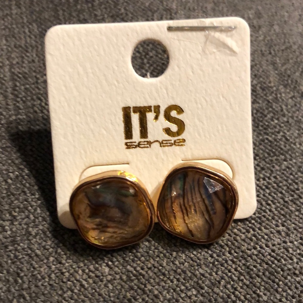 Earring